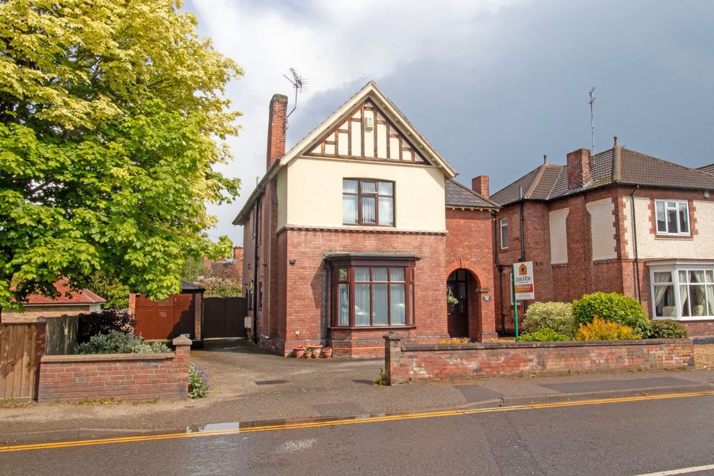 Property photo 1 of 23