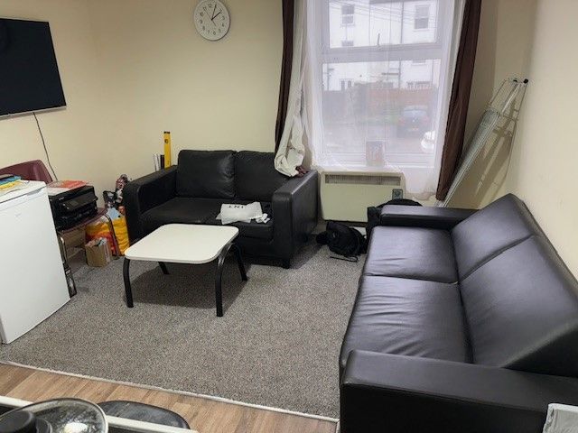 Property photo 3 of 5