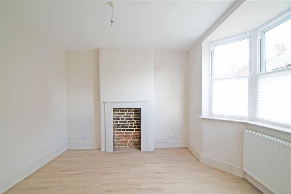 Property photo 2 of 16 Living Room