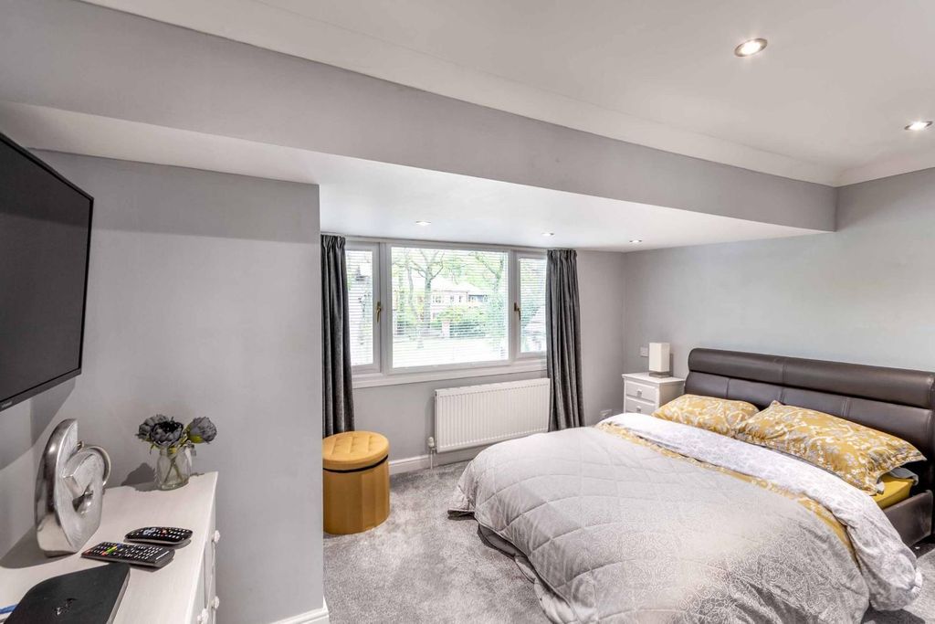 Additional image 4 of 5 bed detached house for salePlantation Avenue, Bessacarr, Doncaster DN4