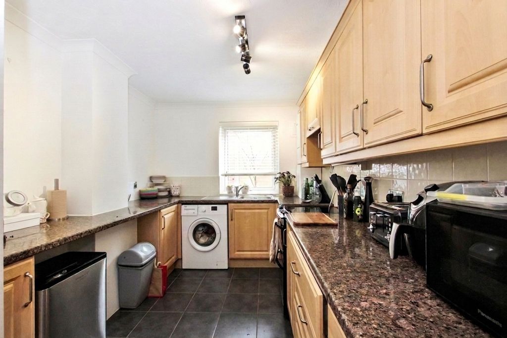 Property photo 3 of 16