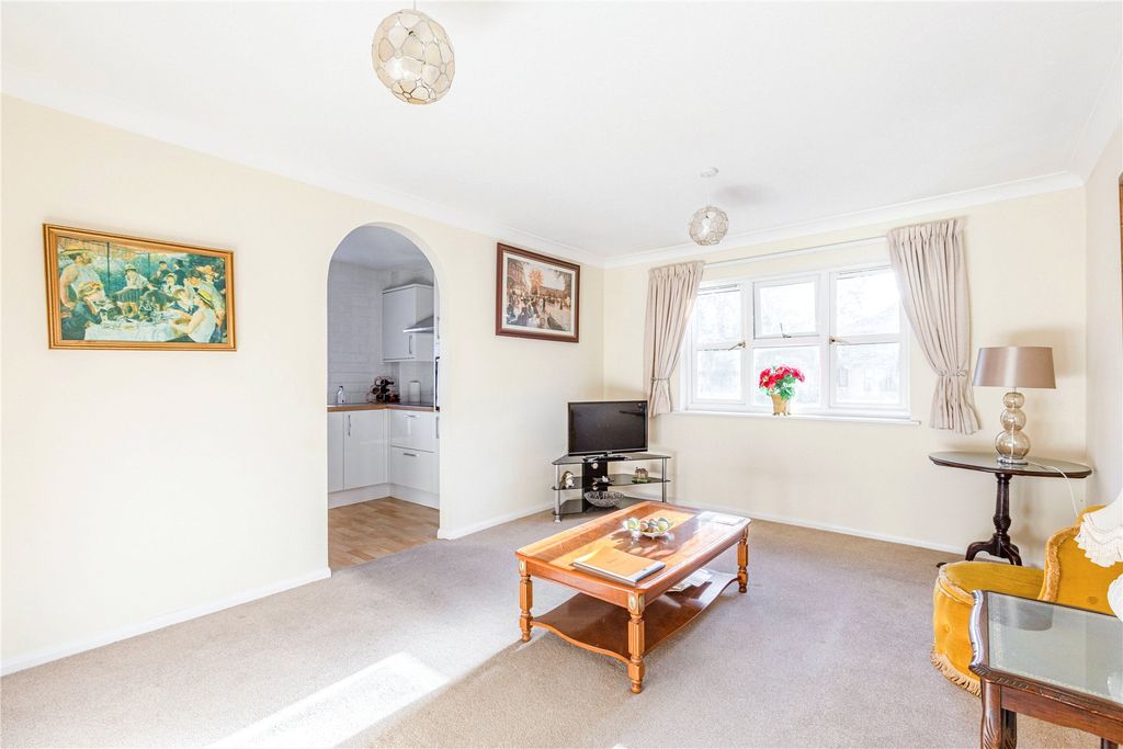 Property photo 3 of 18 Picture No. 24