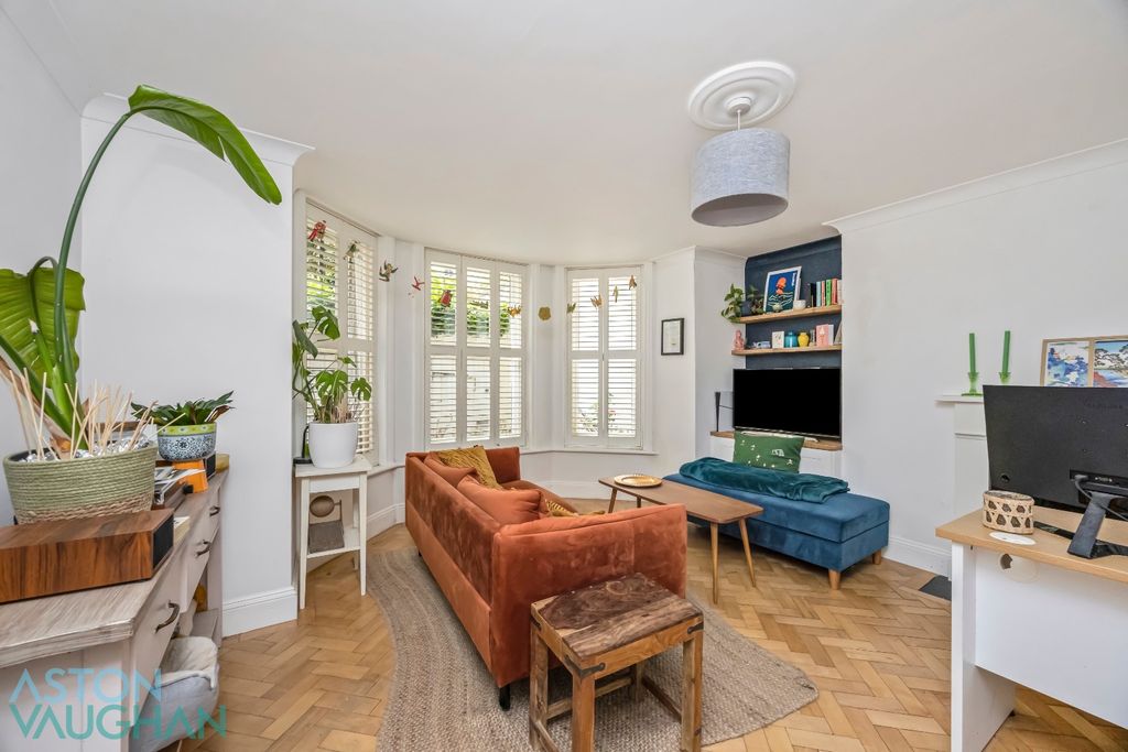 Property photo 1 of 9 5085200