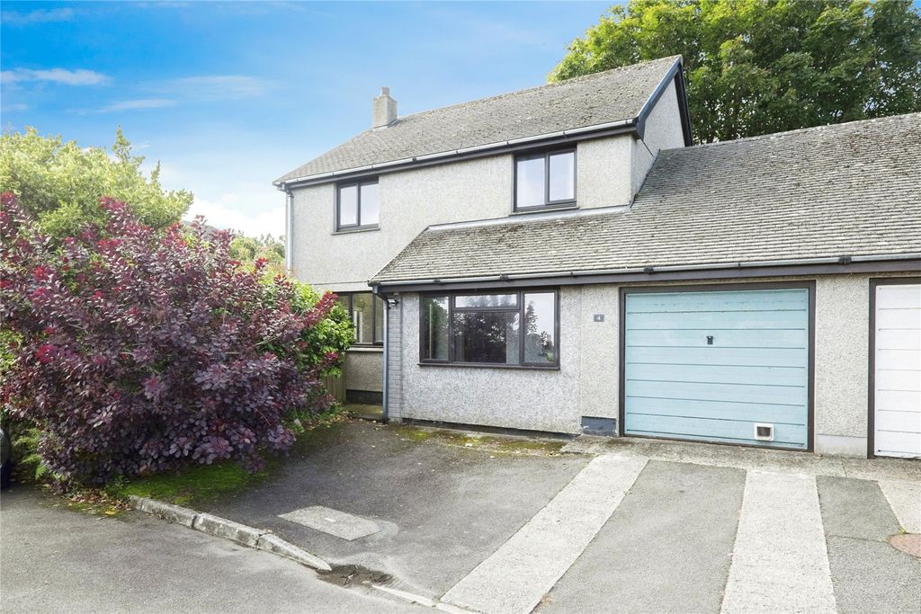 Property photo 1 of 17 4 Avrack