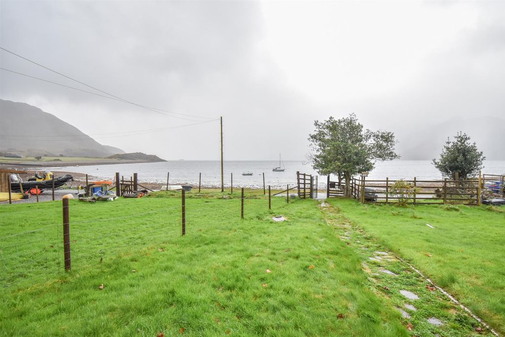 Property photo 3 of 19 View