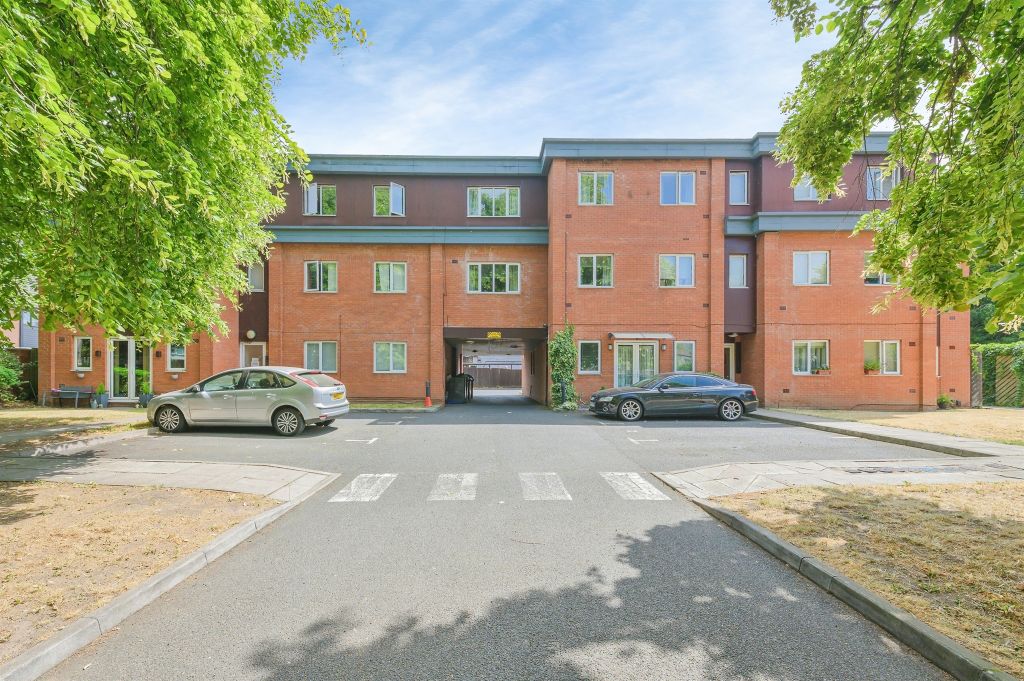 Property photo 1 of 18