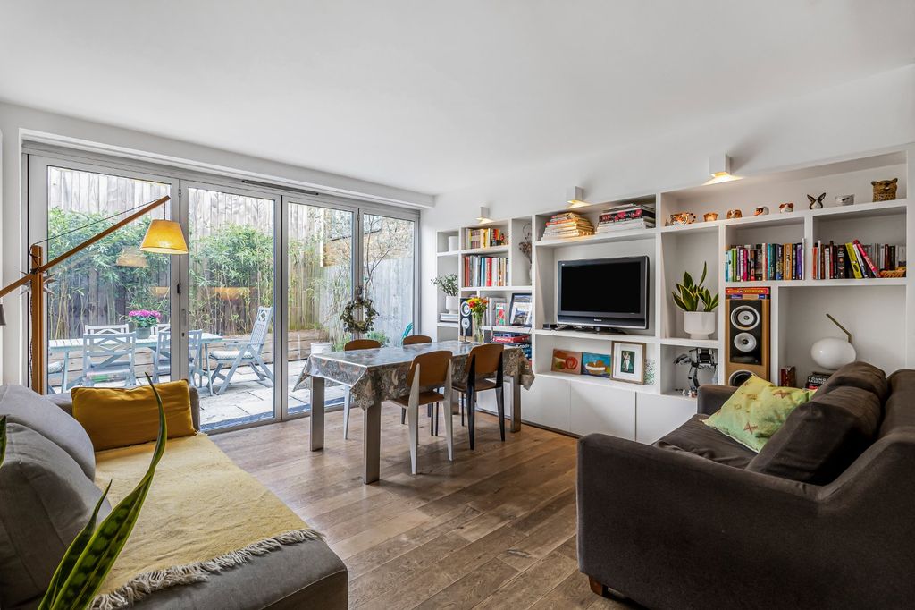 Property photo 1 of 14 Picture No. 02