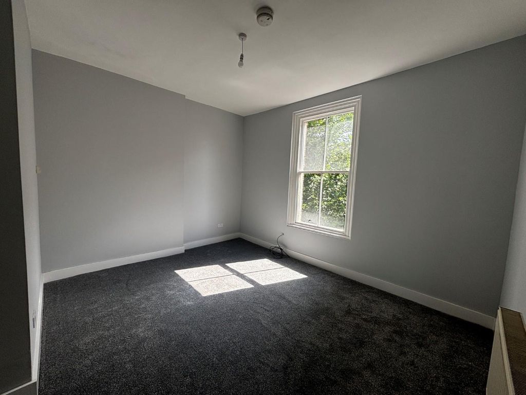 Property photo 2 of 8 H.Jpg