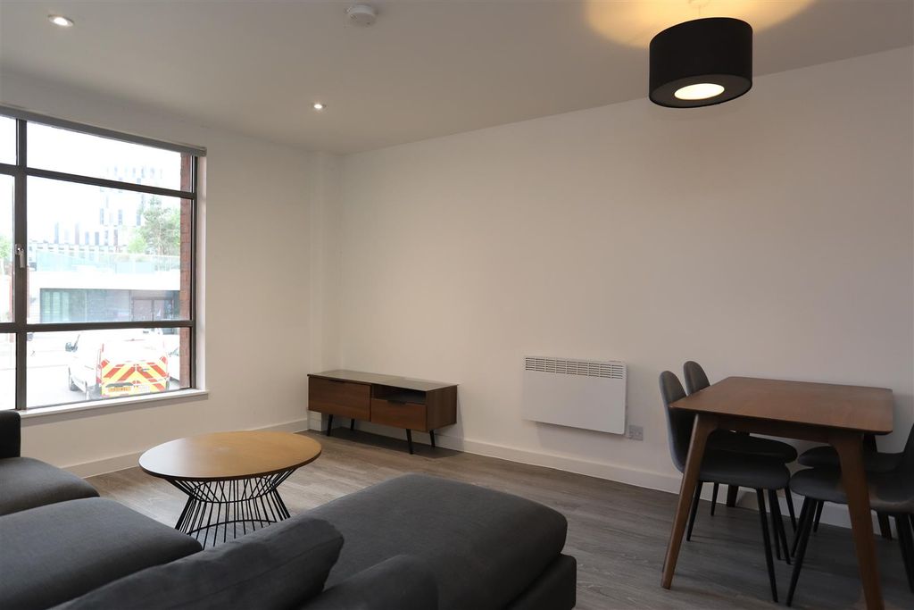 Property photo 3 of 7