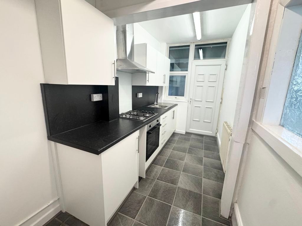Property photo 2 of 11 Photo 9