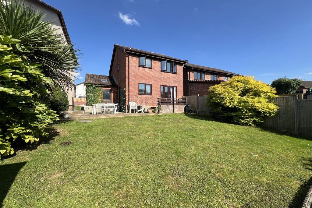 Property photo 3 of 19