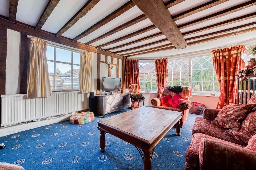 Property photo 2 of 21