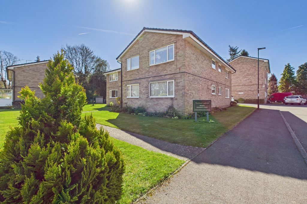 Property photo 1 of 12 External