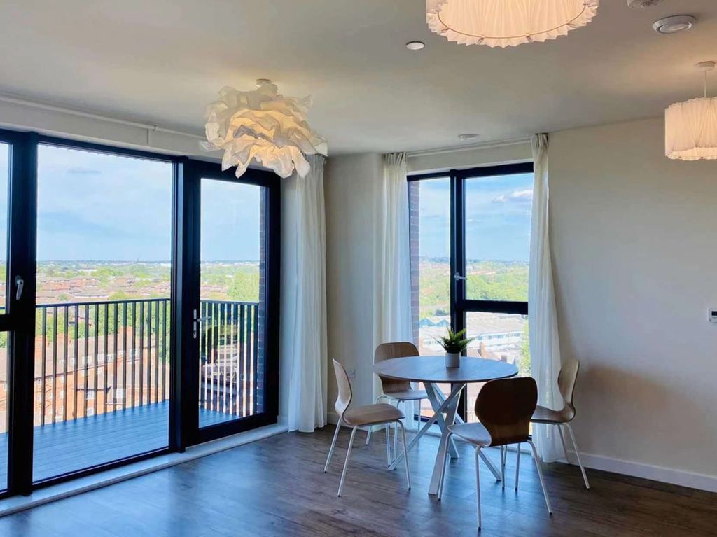 Property photo 2 of 18