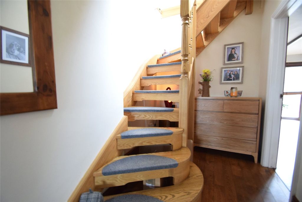 Property photo 3 of 35 Picture No. 09