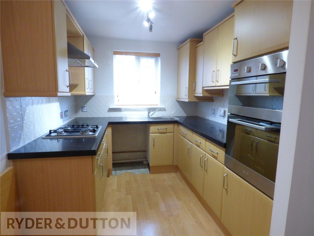 Property photo 3 of 15 Kitchen