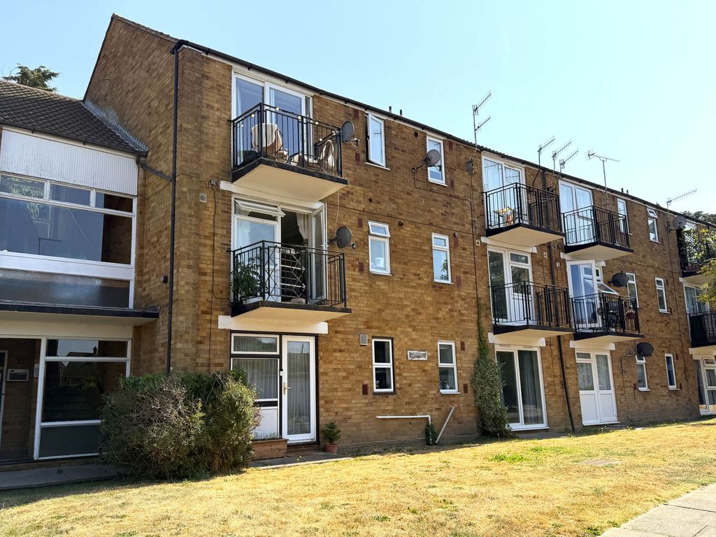 Property photo 1 of 11