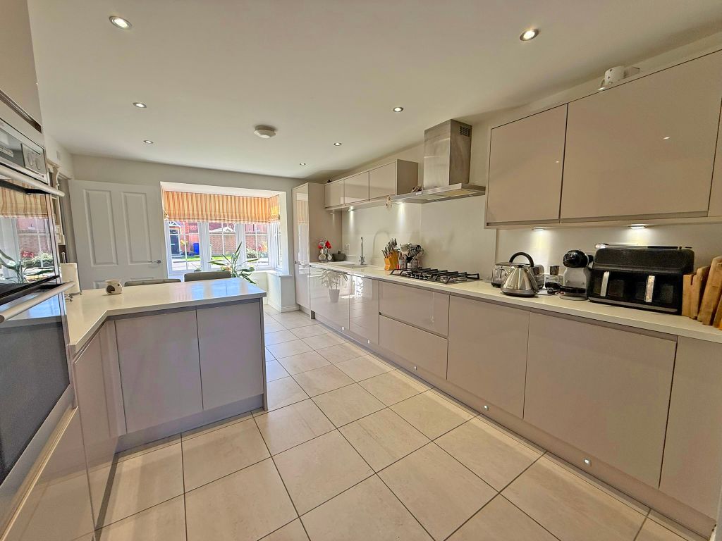 Property photo 3 of 12 Img_8306