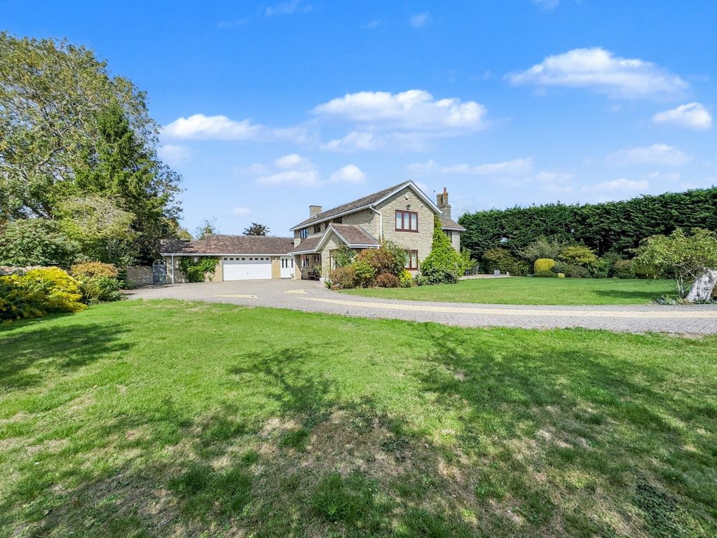 Property photo 1 of 22