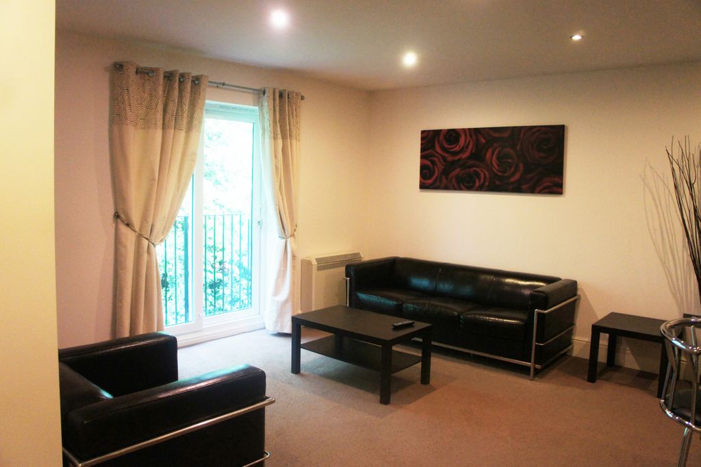 Property photo 1 of 5 A Lovely Top Floor Apartment In This Small And Self-Contained Block