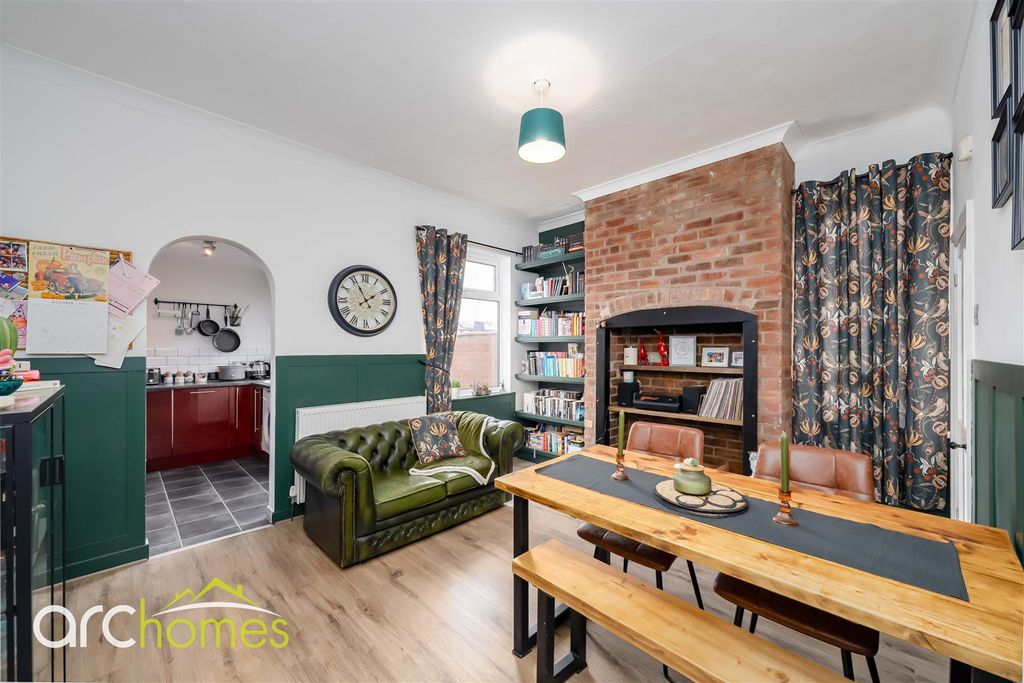 Property photo 3 of 32 Dsc02530-Edit.Jpg