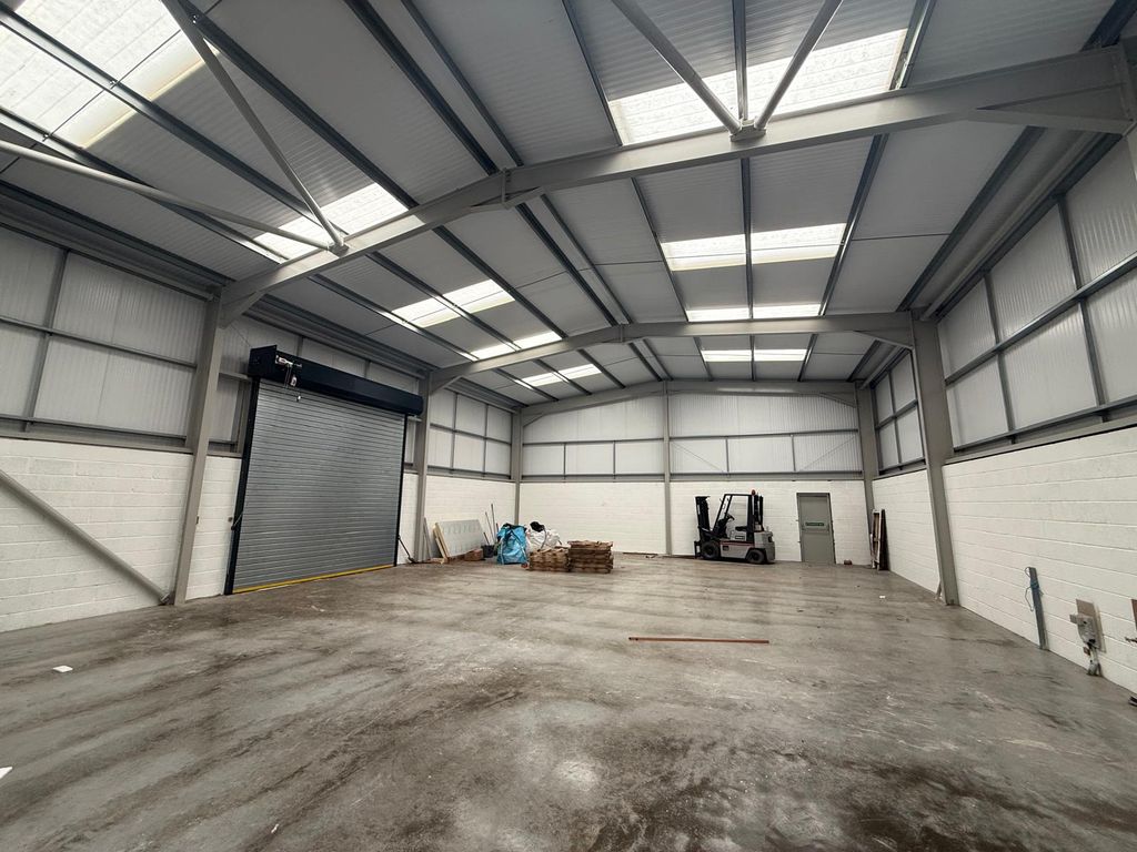 Property photo 1 of 3