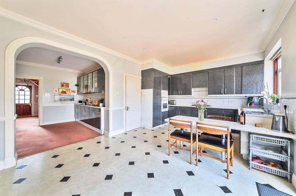 Property photo 2 of 16 13-6821dc4B71d75-1287343-Arw-13-1.Jpg