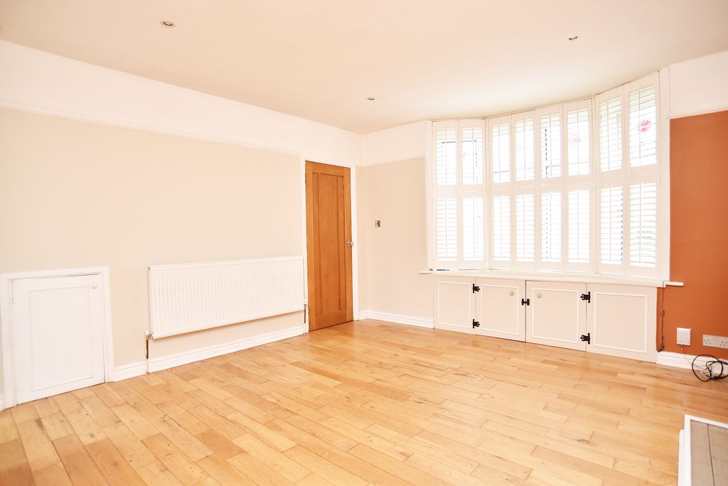 Property photo 3 of 16 App_2713