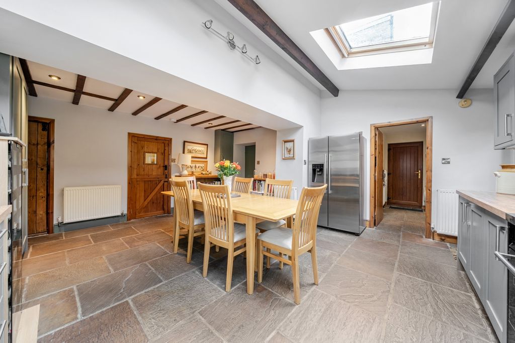 Property photo 3 of 15 Kitchen
