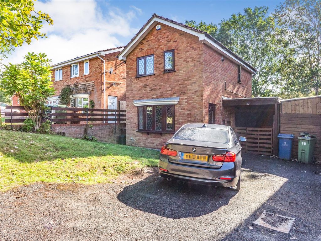 Property photo 1 of 12 08-09-2025__18-24-28_Carisbrooke_1.6Fhg0.Jpg