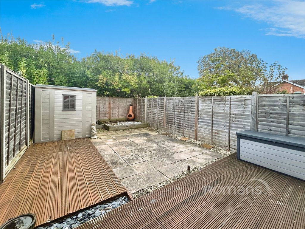 Property photo 3 of 8 Picture No. 15