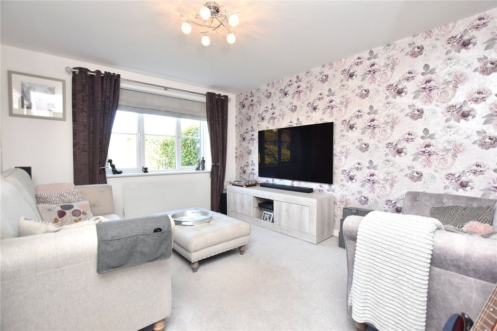 Property photo 2 of 26 Picture No. 04