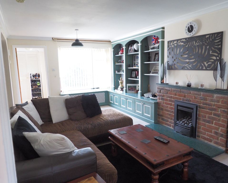 Property photo 2 of 12