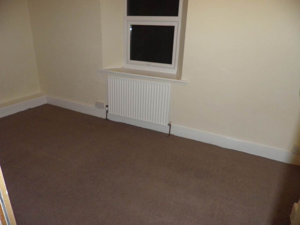Property photo 2 of 3 Bedroom
