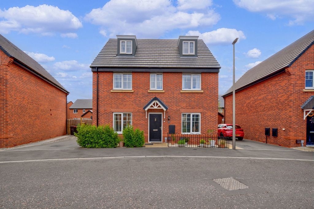 Property photo 1 of 39