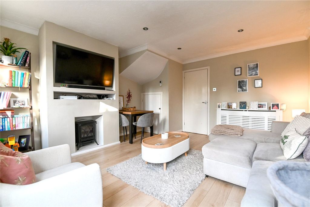 Property photo 2 of 17 Picture No. 04