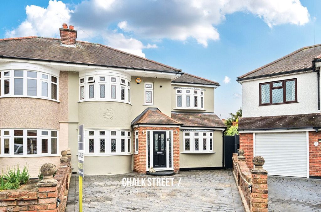 Property photo 1 of 37