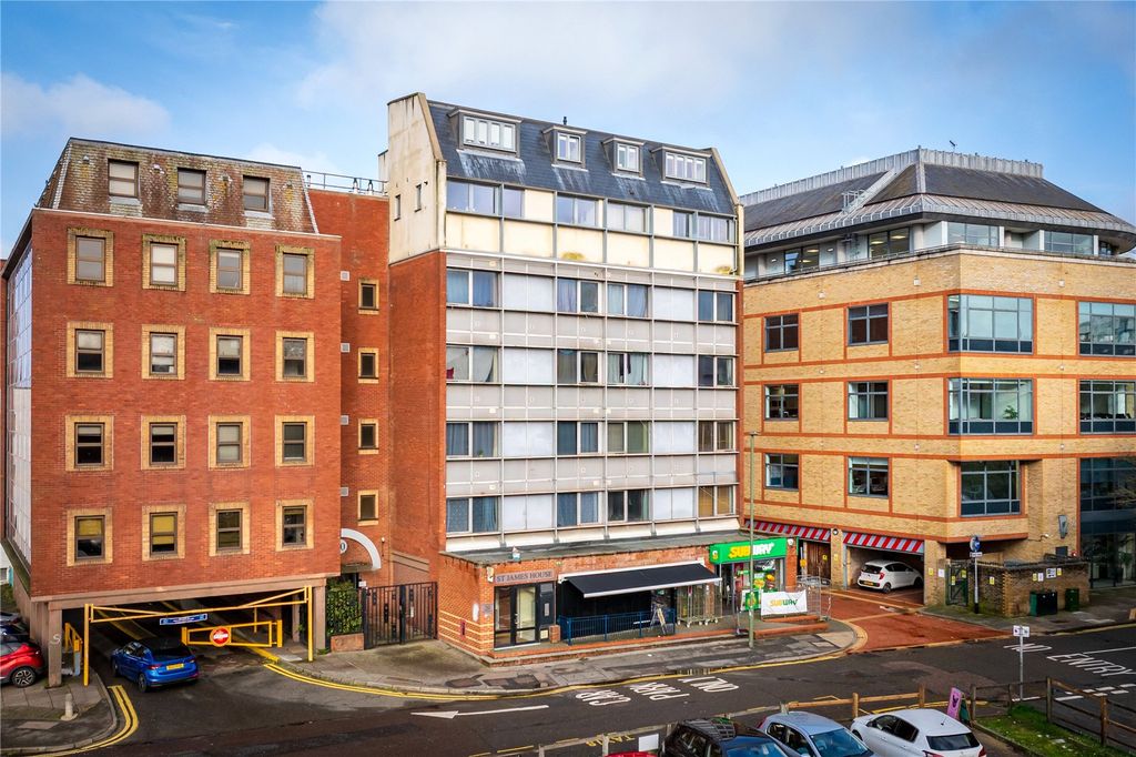 Property photo 1 of 15 Picture No. 05