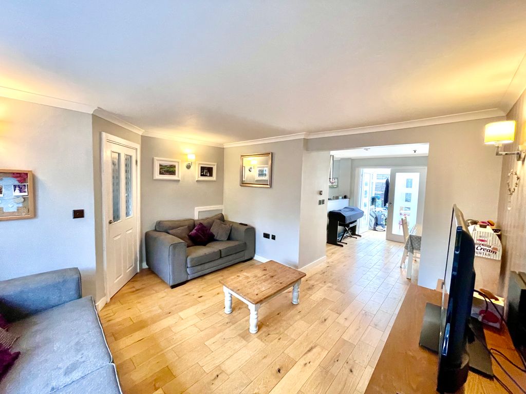 Property photo 2 of 17 Img_3394