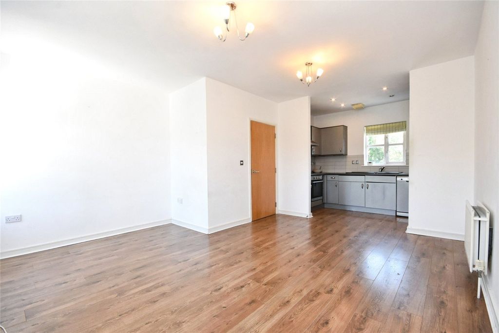 Property photo 2 of 18 Open Plan