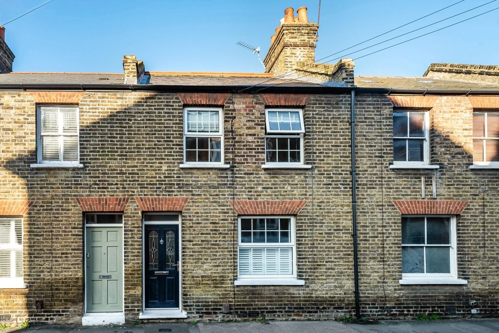 Property photo 1 of 12 External