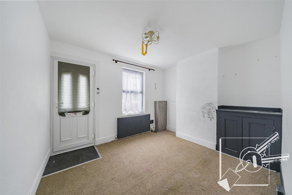 Property photo 2 of 16 Reception Room