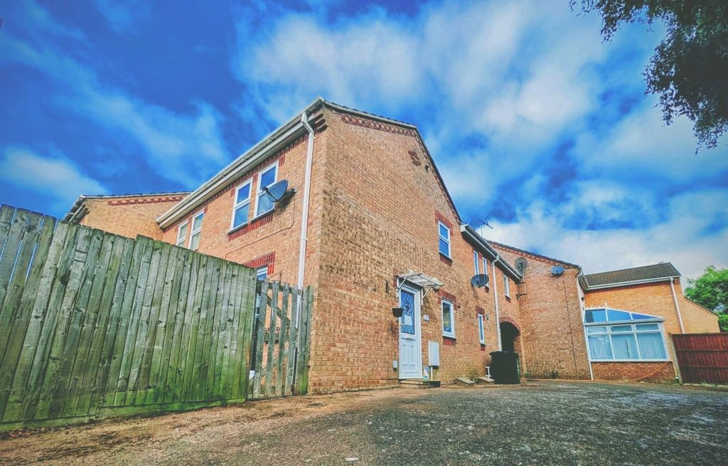 Property photo 1 of 10 4159271