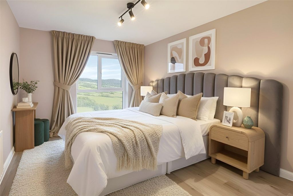 Property photo 3 of 6 Bedroom 1