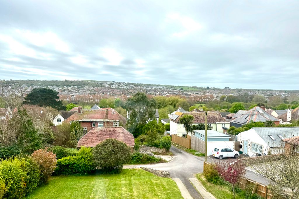 Property photo 2 of 13 Southerly View