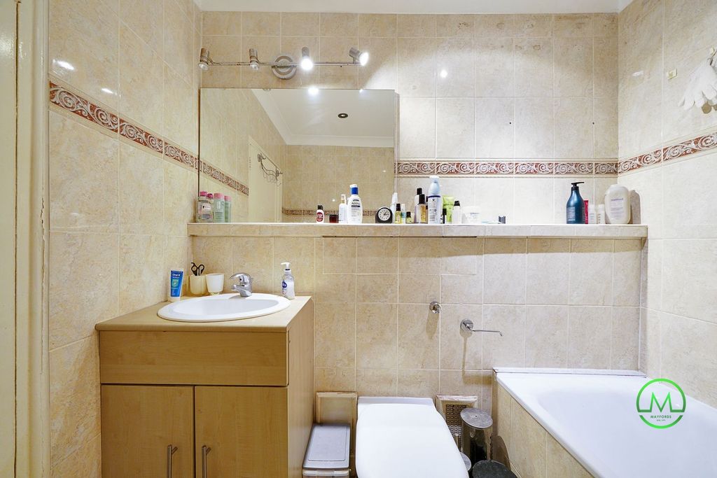 Property photo 3 of 14 Gallery