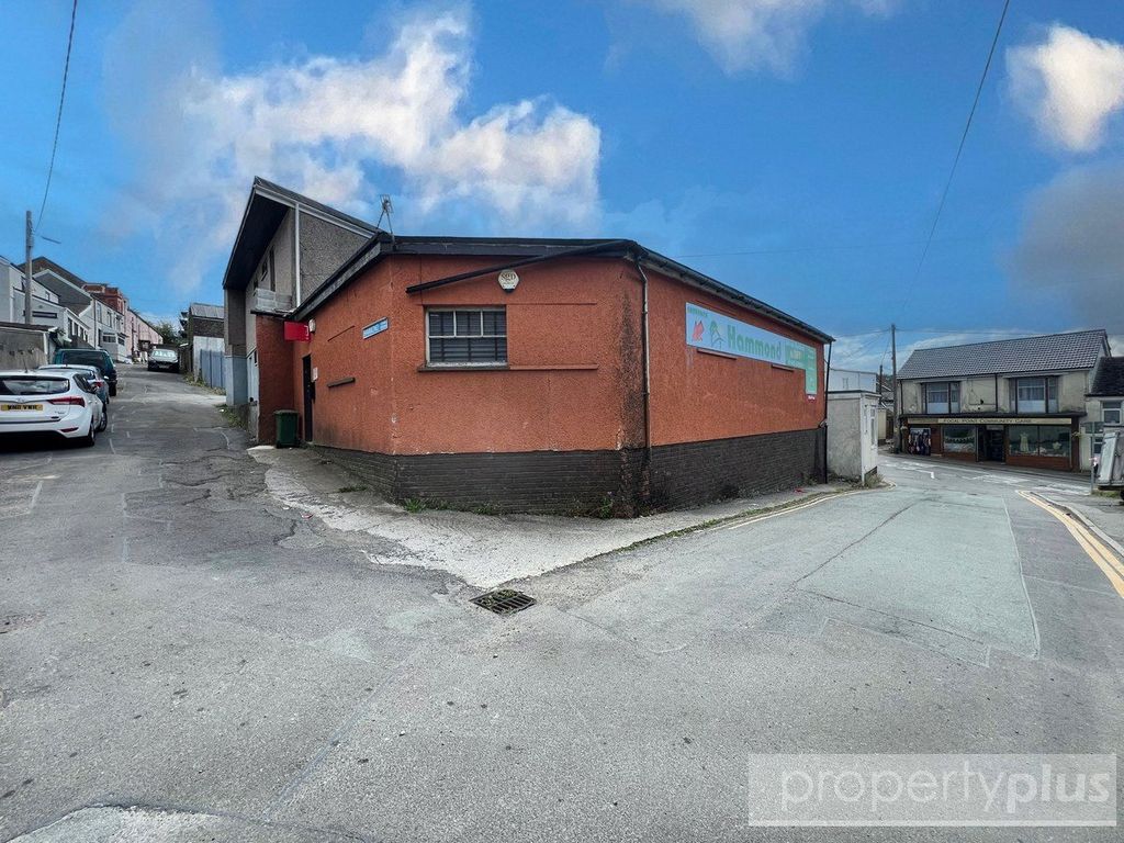 Property photo 1 of 10 Picture No. 02