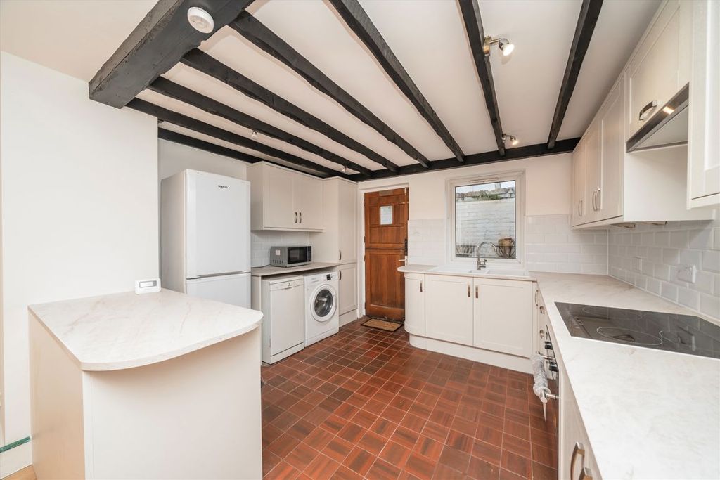 Property photo 3 of 7