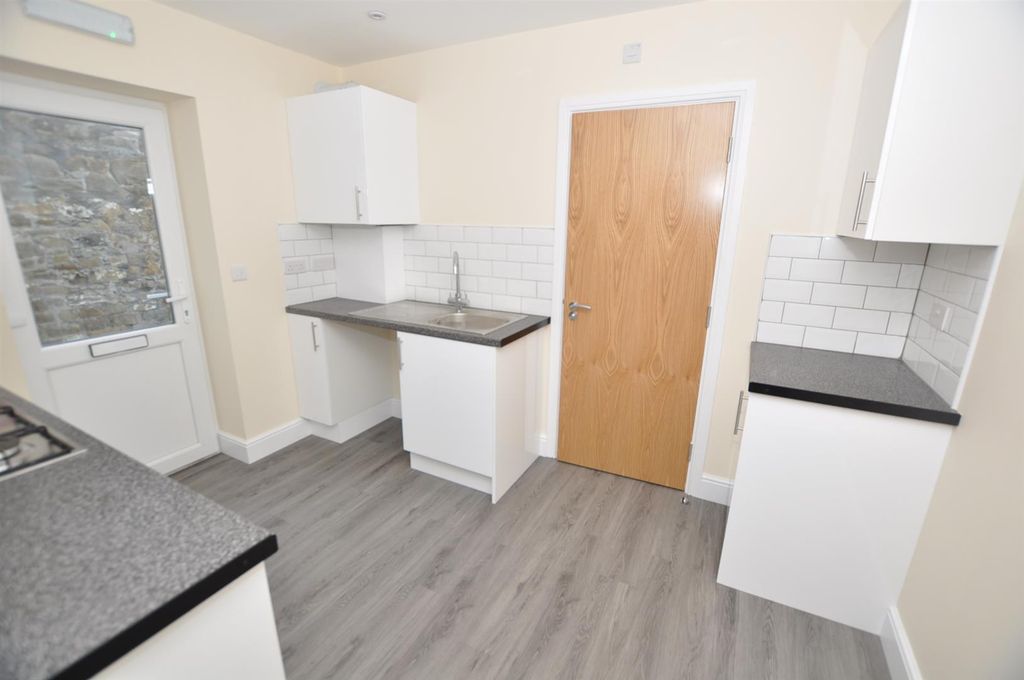 Property photo 2 of 8 Dsc_0002.Jpg