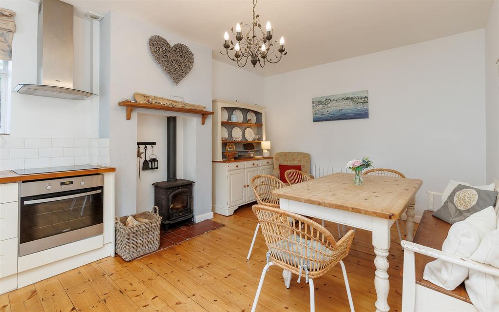 Property photo 3 of 23